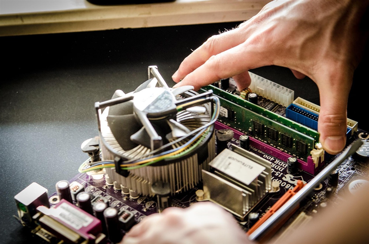 experience-02 service, it, computers, repair, electronics, computer, hardware, computer specialist, components, technology, equipment